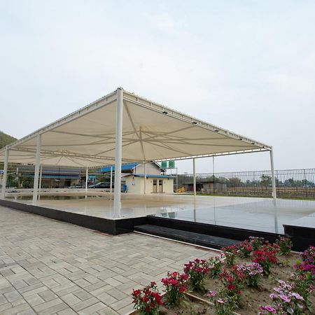 Radiant Club & Resort Imphal Eksteriør billede
